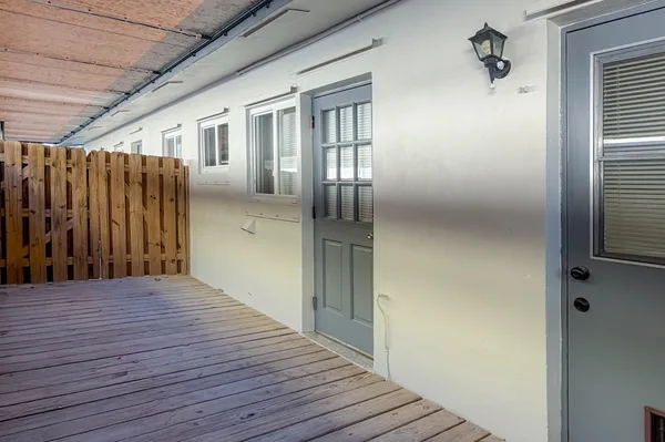 $1,700 | 872 Northeast 40th Street, Unit 1, Oakland Park, FL 33334