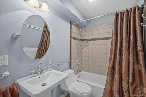 $995,000 | 1466 Pine Brook Court, Yorktown Heights, NY 10598