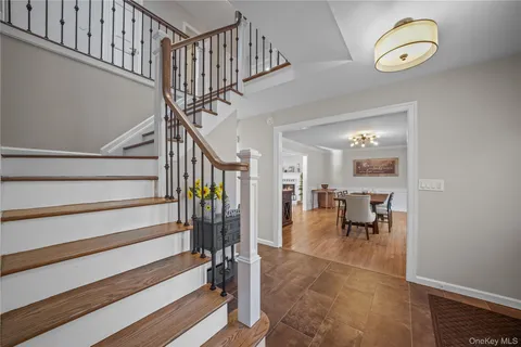 $995,000 | 1466 Pine Brook Court, Yorktown Heights, NY 10598