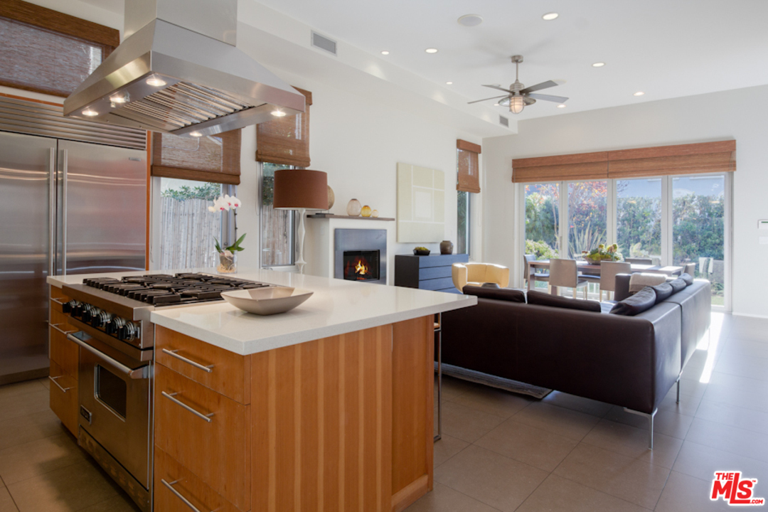 127 Breeze Avenue Venice, CA 90291 - Photo 11 of 23