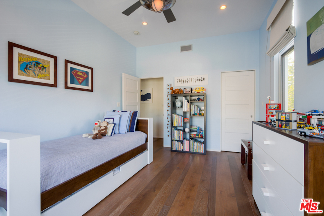 127 Breeze Avenue Venice, CA 90291 - Photo 20 of 23