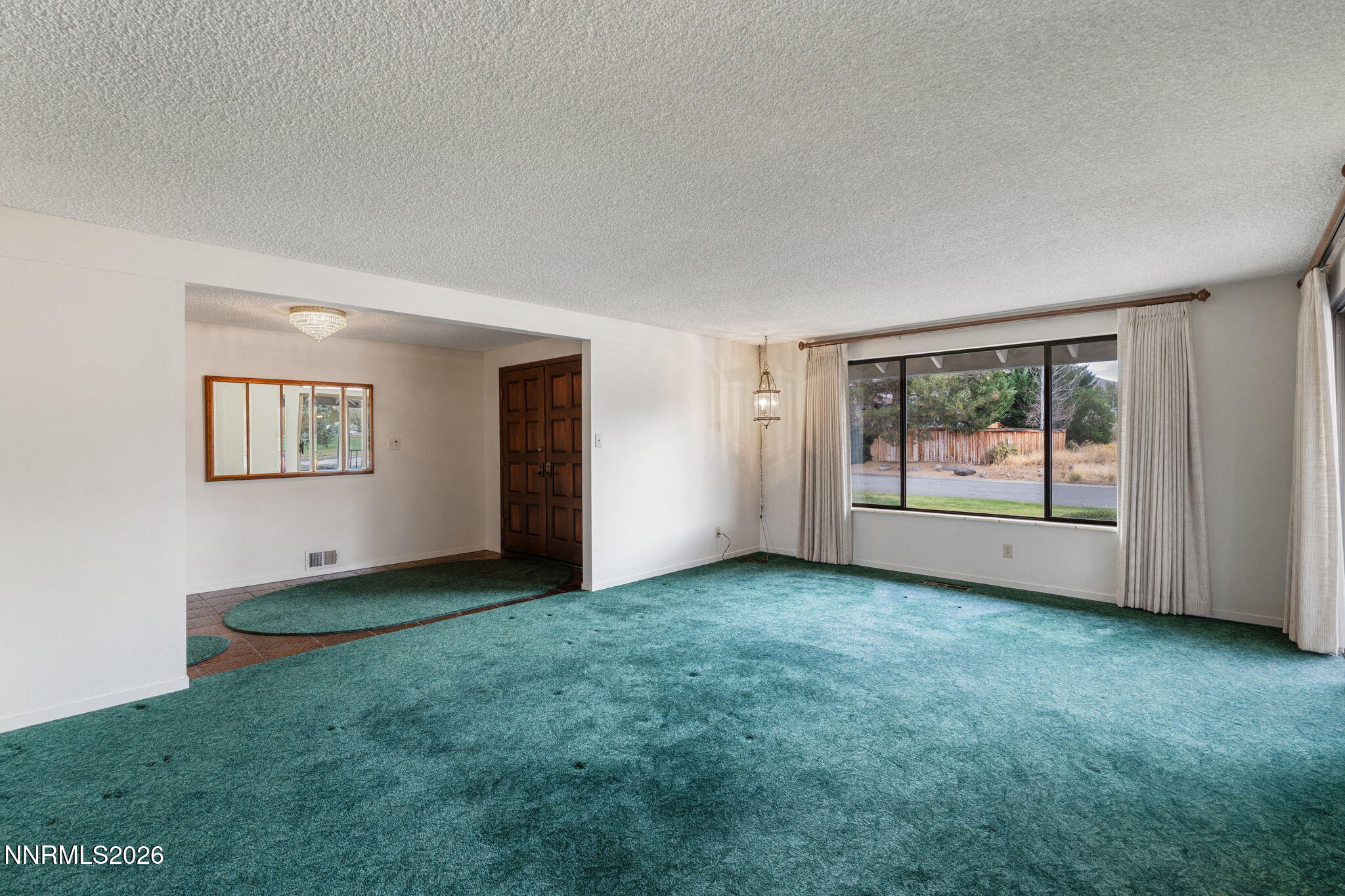 4045 Inverness Drive Reno, NV 89502 - Photo 5 of 34 Living Room - View to Entry