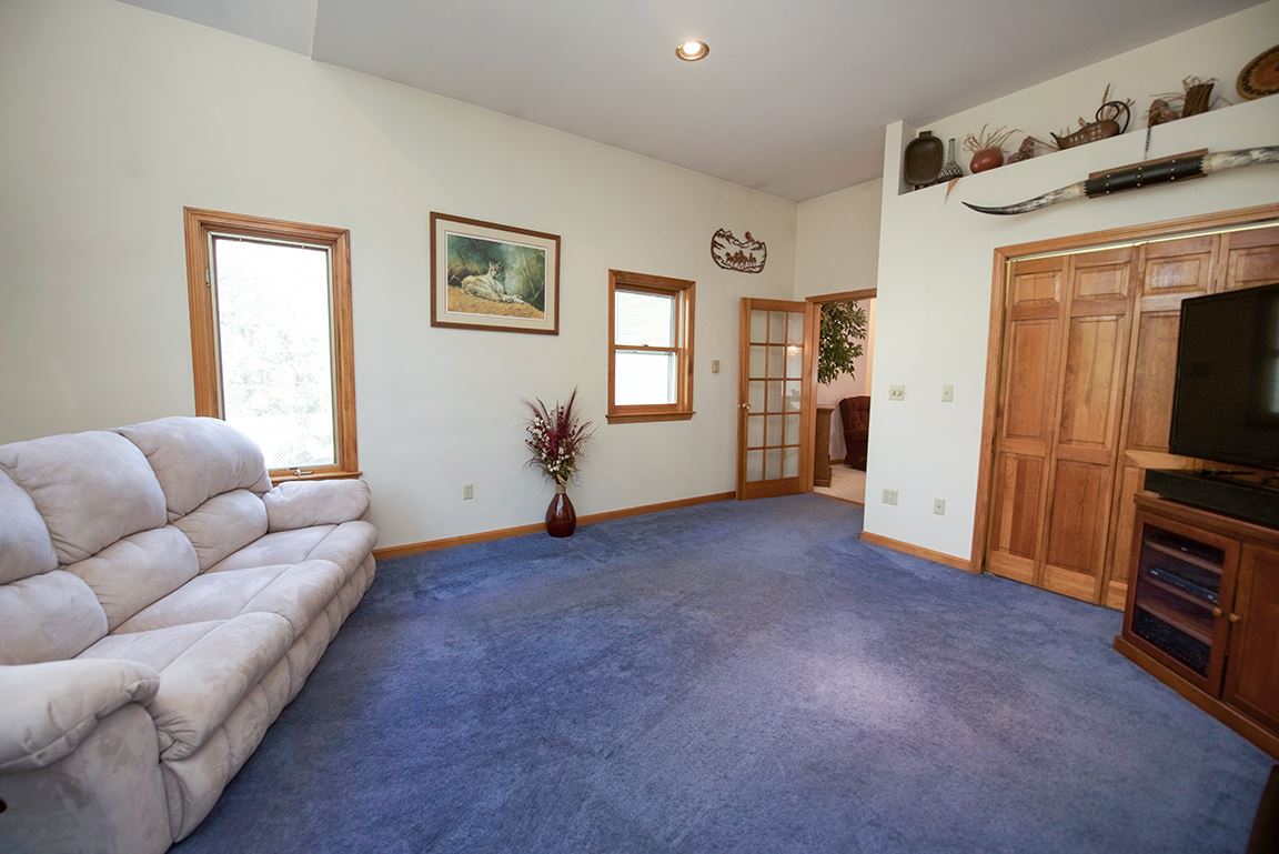 565 Candia Road Chester, NH 03036 - Photo 13 of 37