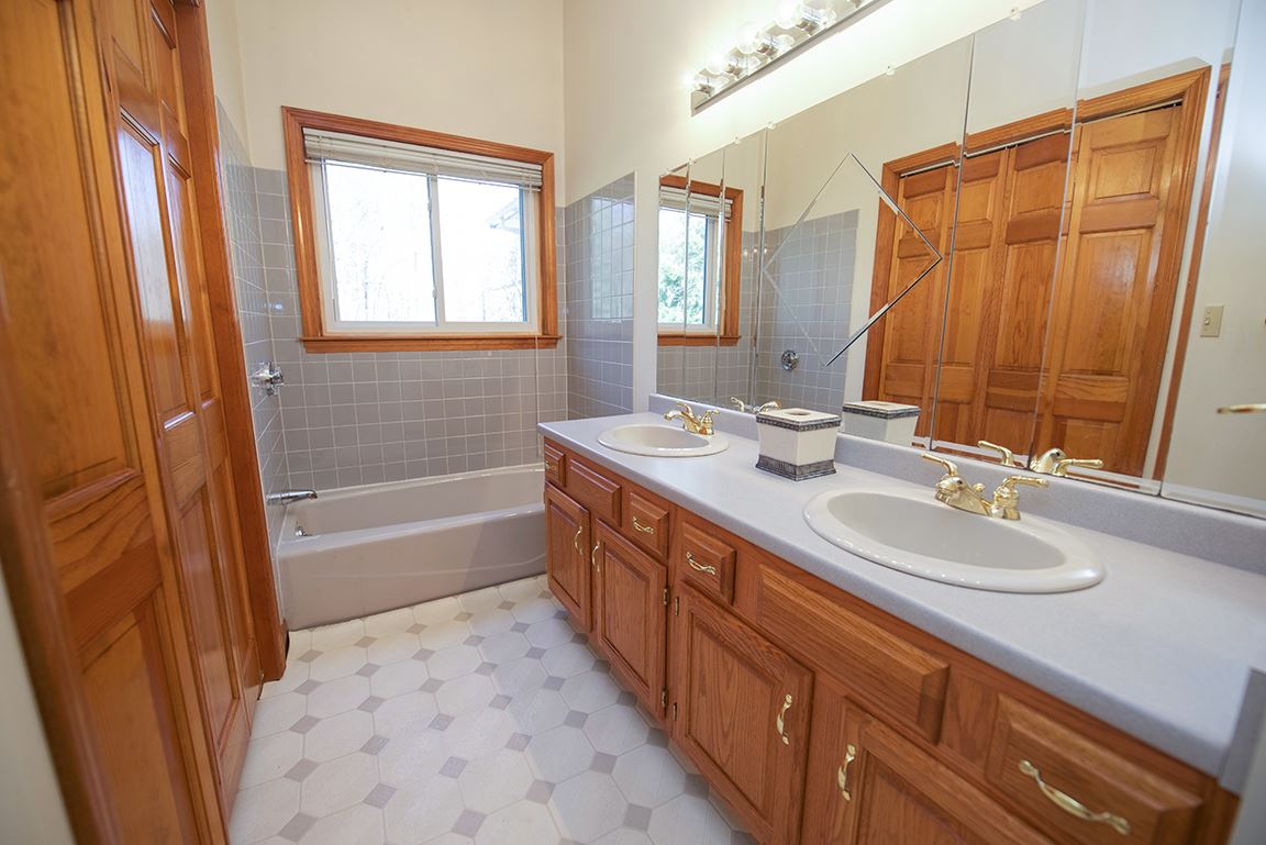 565 Candia Road Chester, NH 03036 - Photo 16 of 37