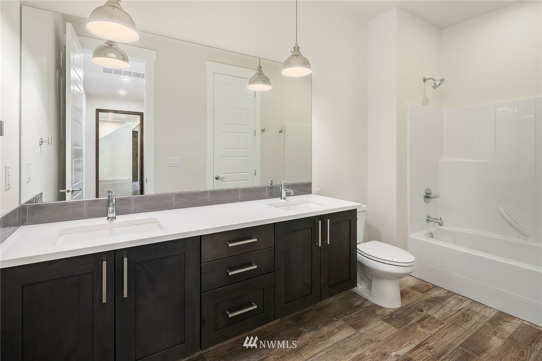 22359 Peter Grubb Road Southeast Renton, WA 98058 - Photo 19 of 23 Gallery Image 19