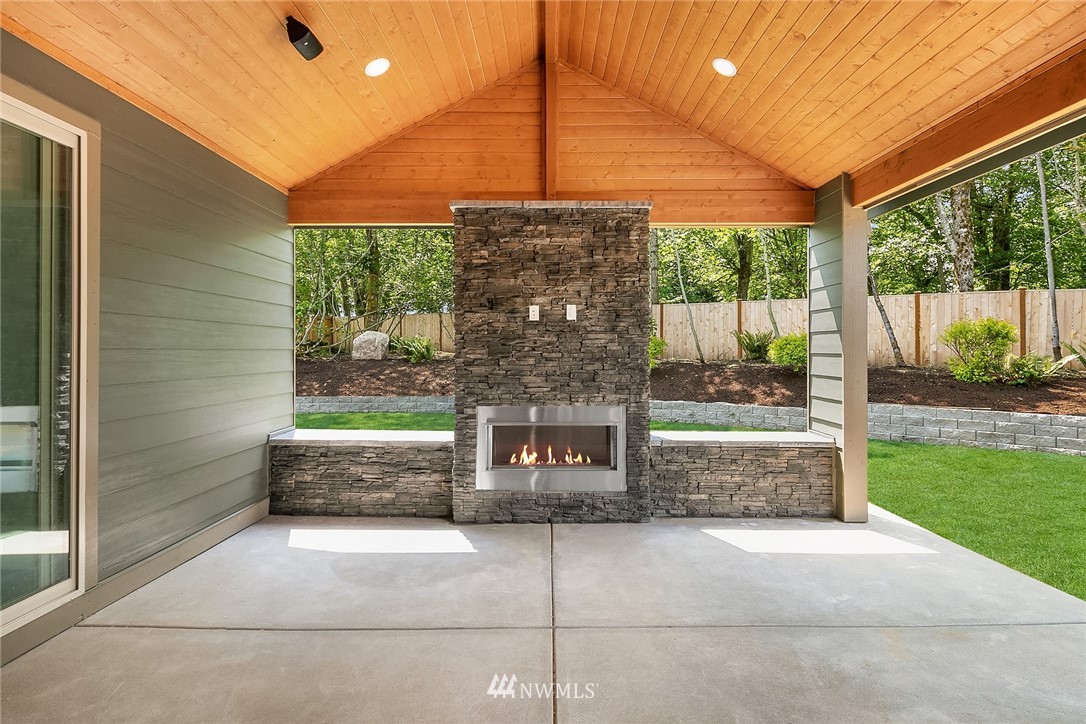 22359 Peter Grubb Road Southeast Renton, WA 98058 - Photo 20 of 23 Gallery Image 20