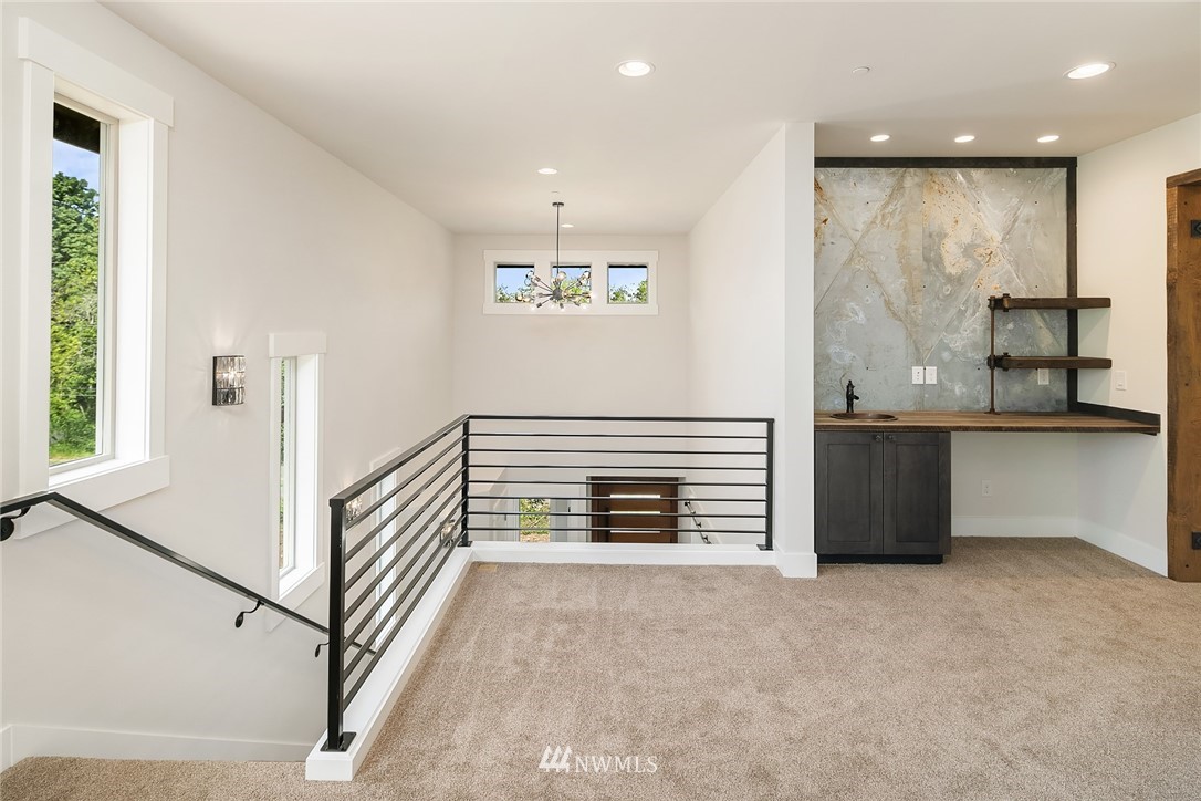 22359 Peter Grubb Road Southeast Renton, WA 98058 - Photo 10 of 23 Gallery Image 10