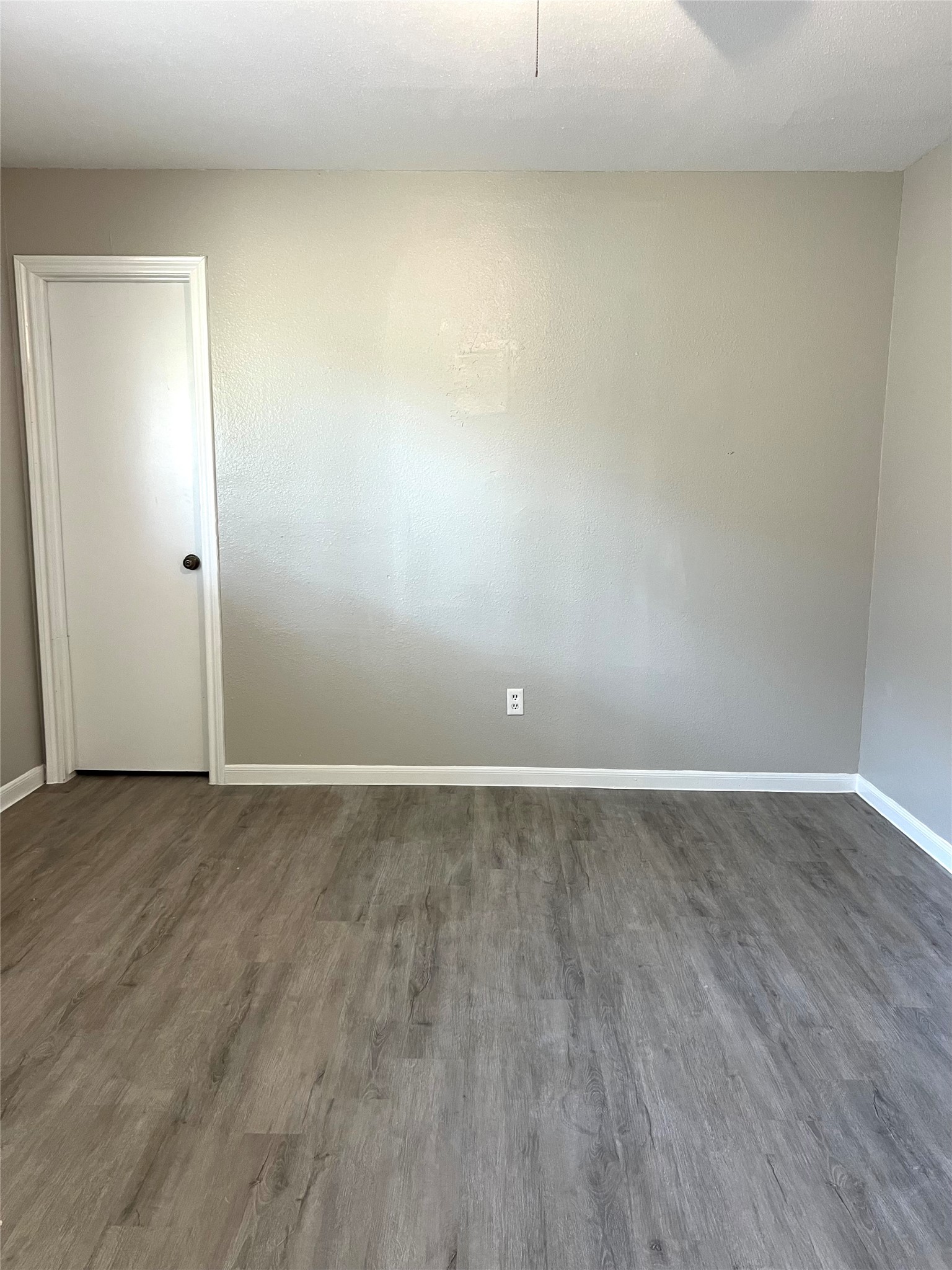 3221 Hirschfield Road, Unit C Spring, TX 77373 - Photo 10 of 22 a view of a room