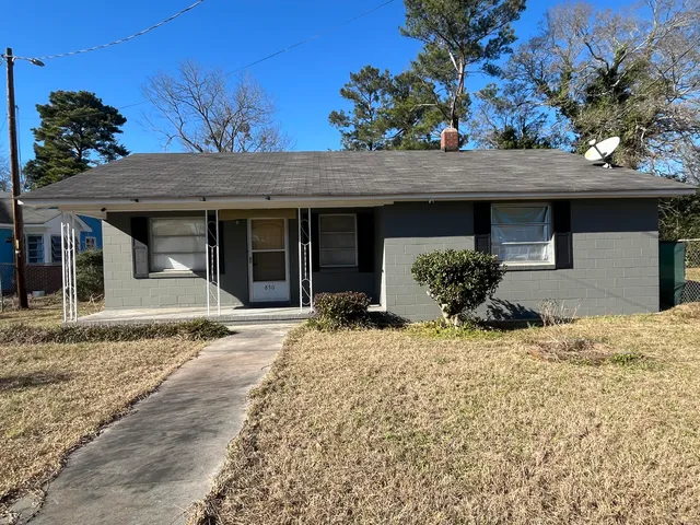 $99,000 | 850 Hampton Street, Elloree, SC 29047