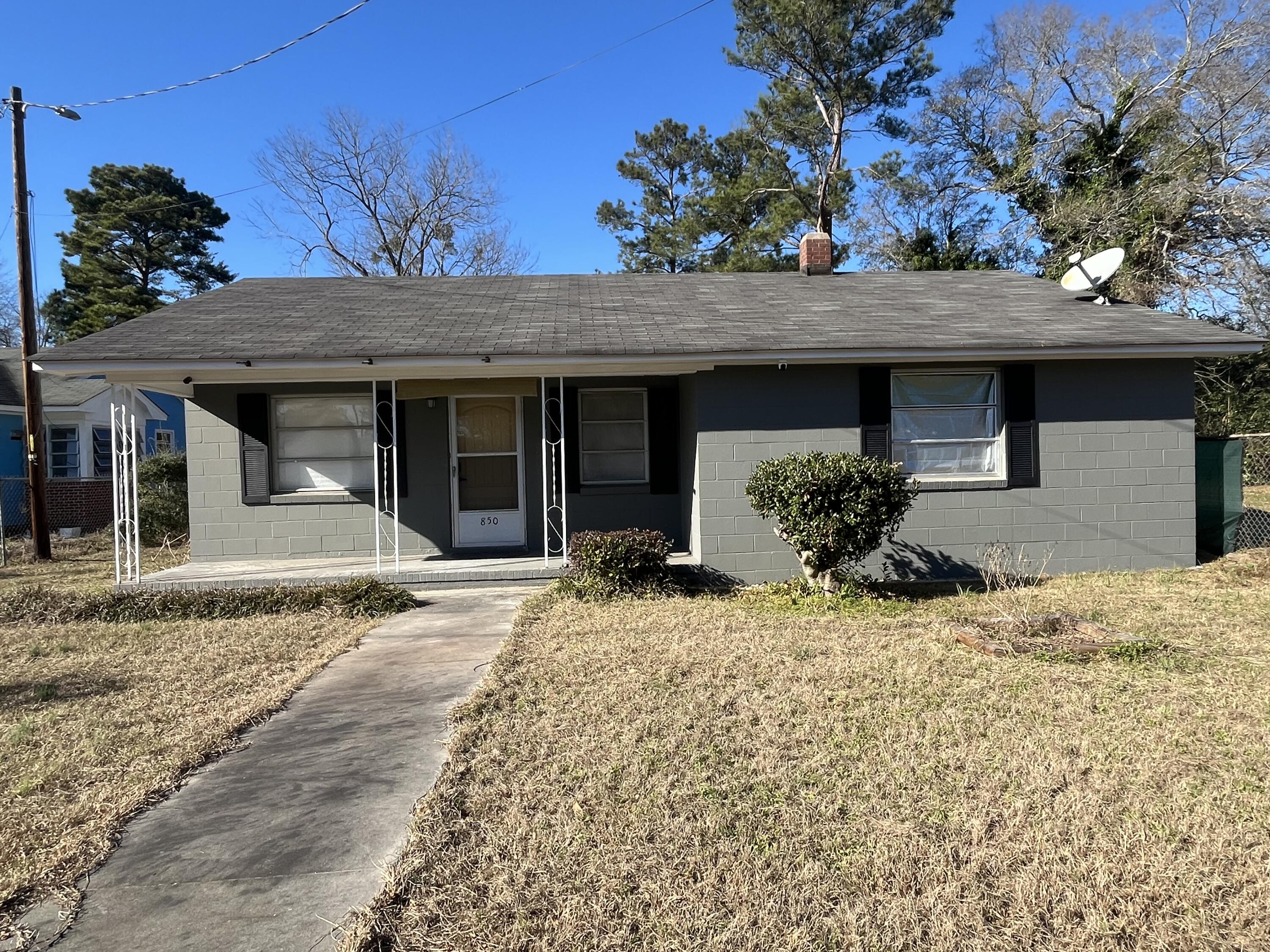 850 Hampton Street Elloree, SC 29047 - Photo 1 of 9 IMG_5339