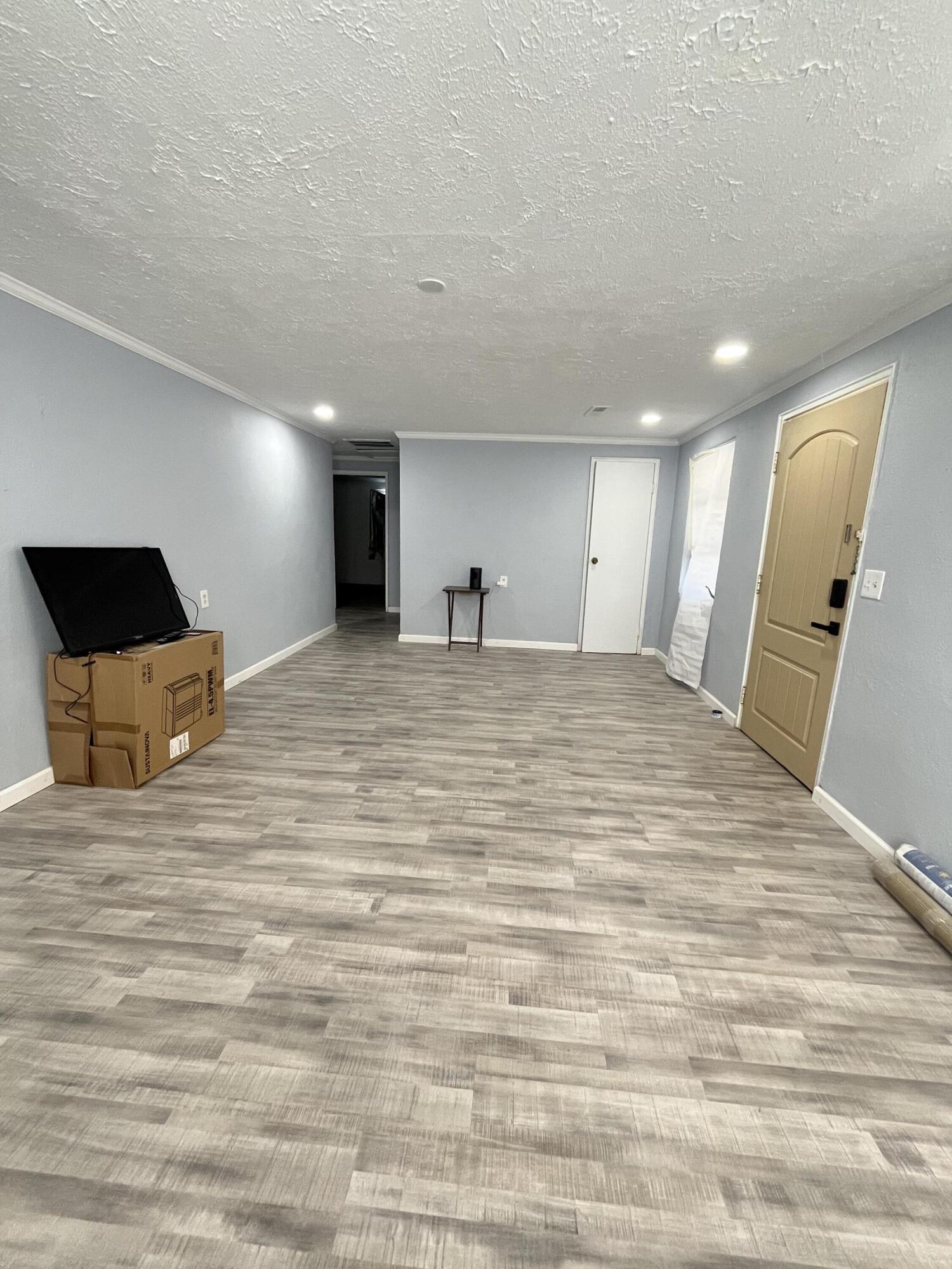 850 Hampton Street Elloree, SC 29047 - Photo 3 of 9 IMG_5348