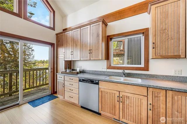 $475,000 | 17980 Cobahud Road, La Conner, WA 98257