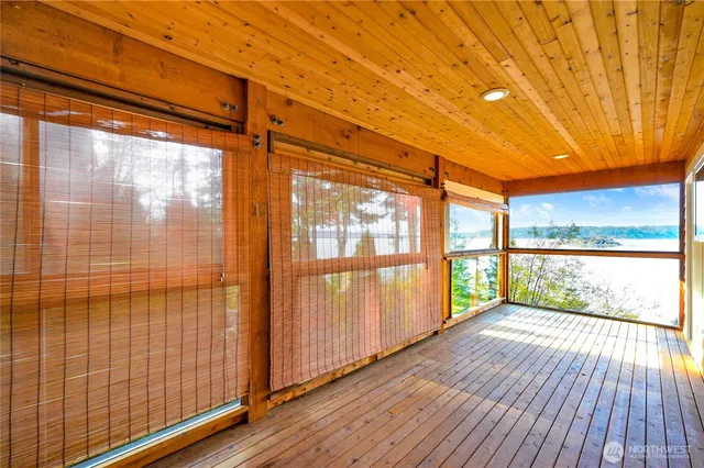 $475,000 | 17980 Cobahud Road, La Conner, WA 98257