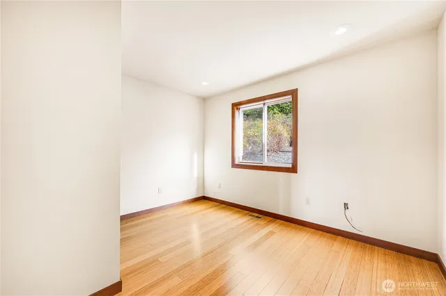 $475,000 | 17980 Cobahud Road, La Conner, WA 98257