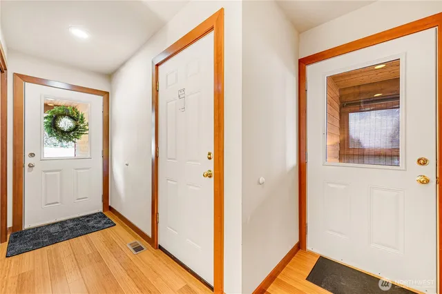 $475,000 | 17980 Cobahud Road, La Conner, WA 98257