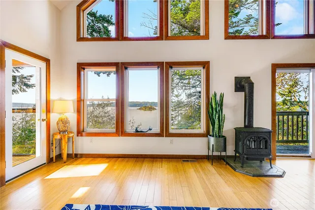 $475,000 | 17980 Cobahud Road, La Conner, WA 98257