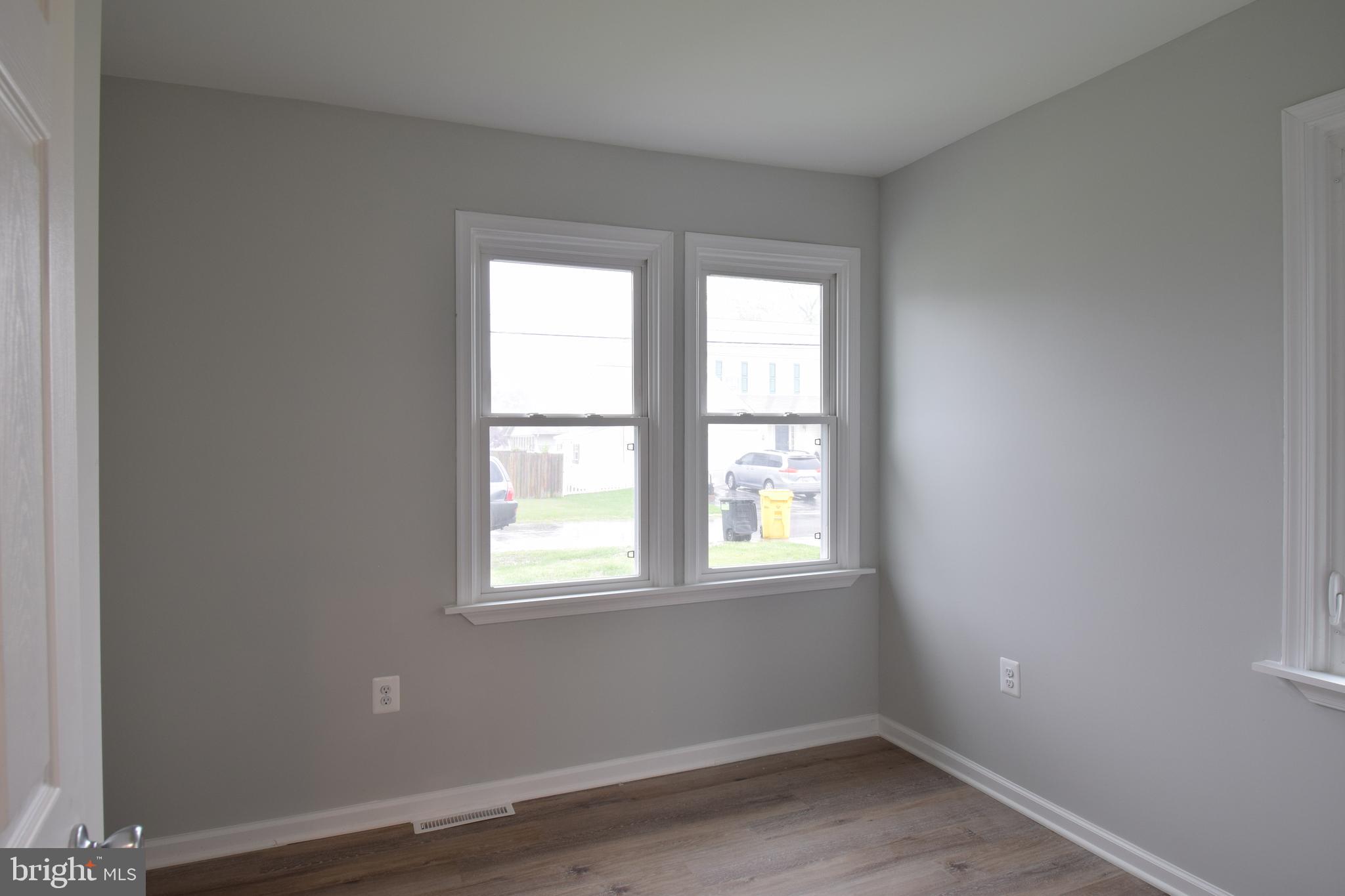 180 Dale Road Pasadena, MD 21122 - Photo 12 of 25 First floor bedroom.