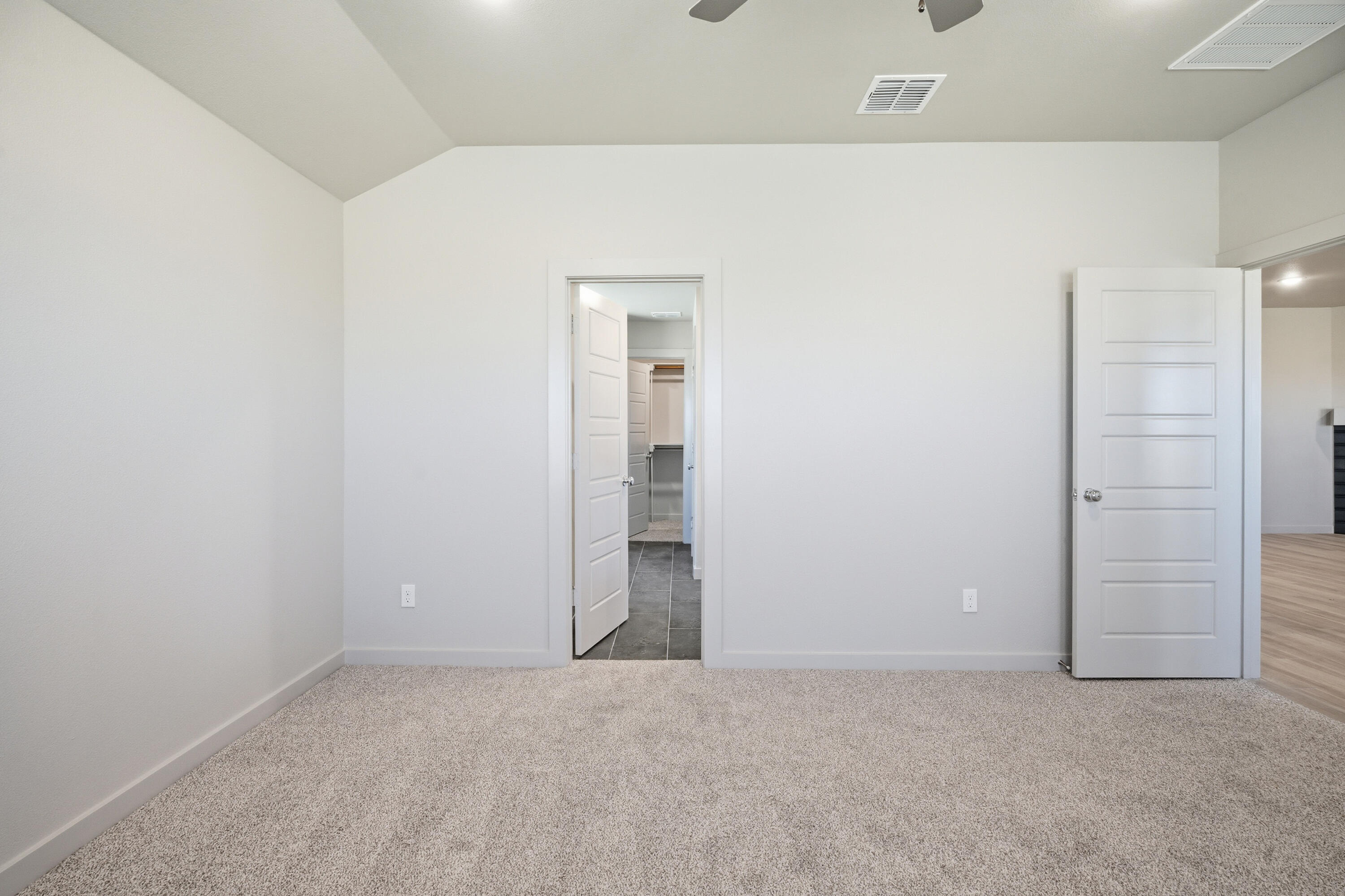 616 East 13th Street Wolfforth, TX 79382 - Photo 18 of 34 an empty room with closet