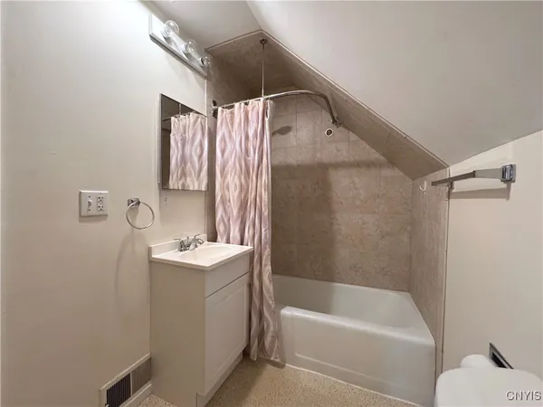 $1,250 | 843 Davidson Street, Unit 2F, Watertown, NY 13601