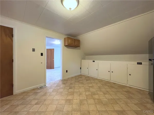$1,250 | 843 Davidson Street, Unit 2F, Watertown, NY 13601