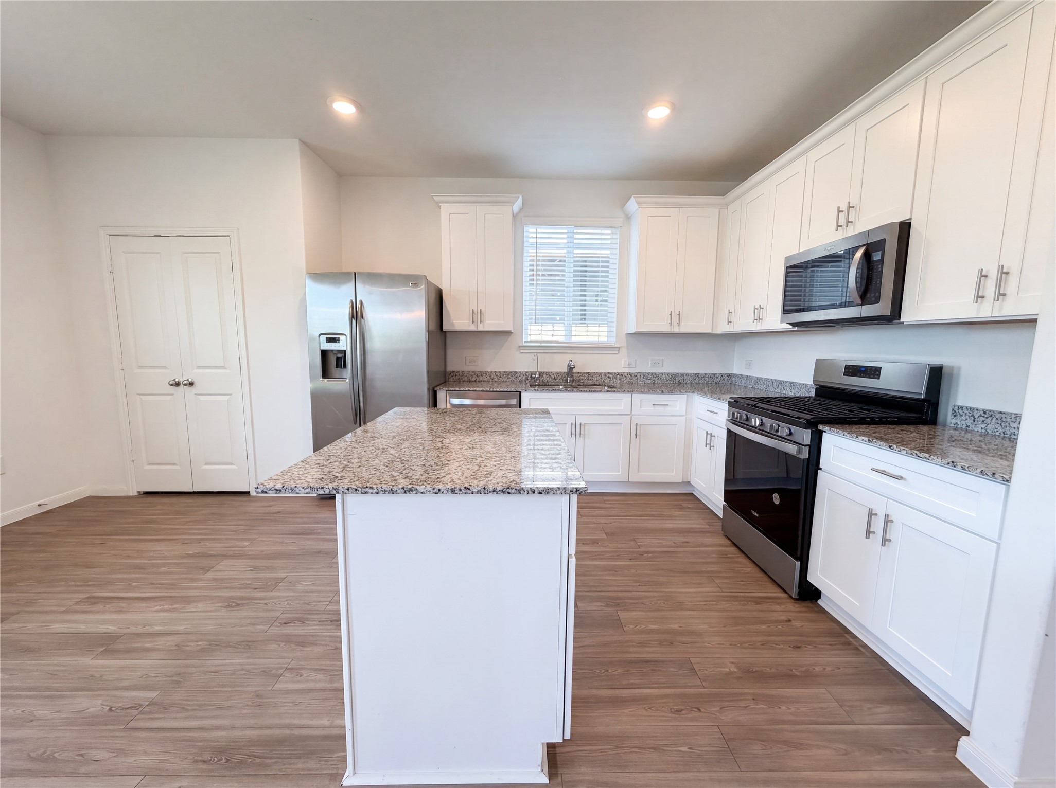 25635 Balsamroot Drive Magnolia, TX 77355 - Photo 2 of 23