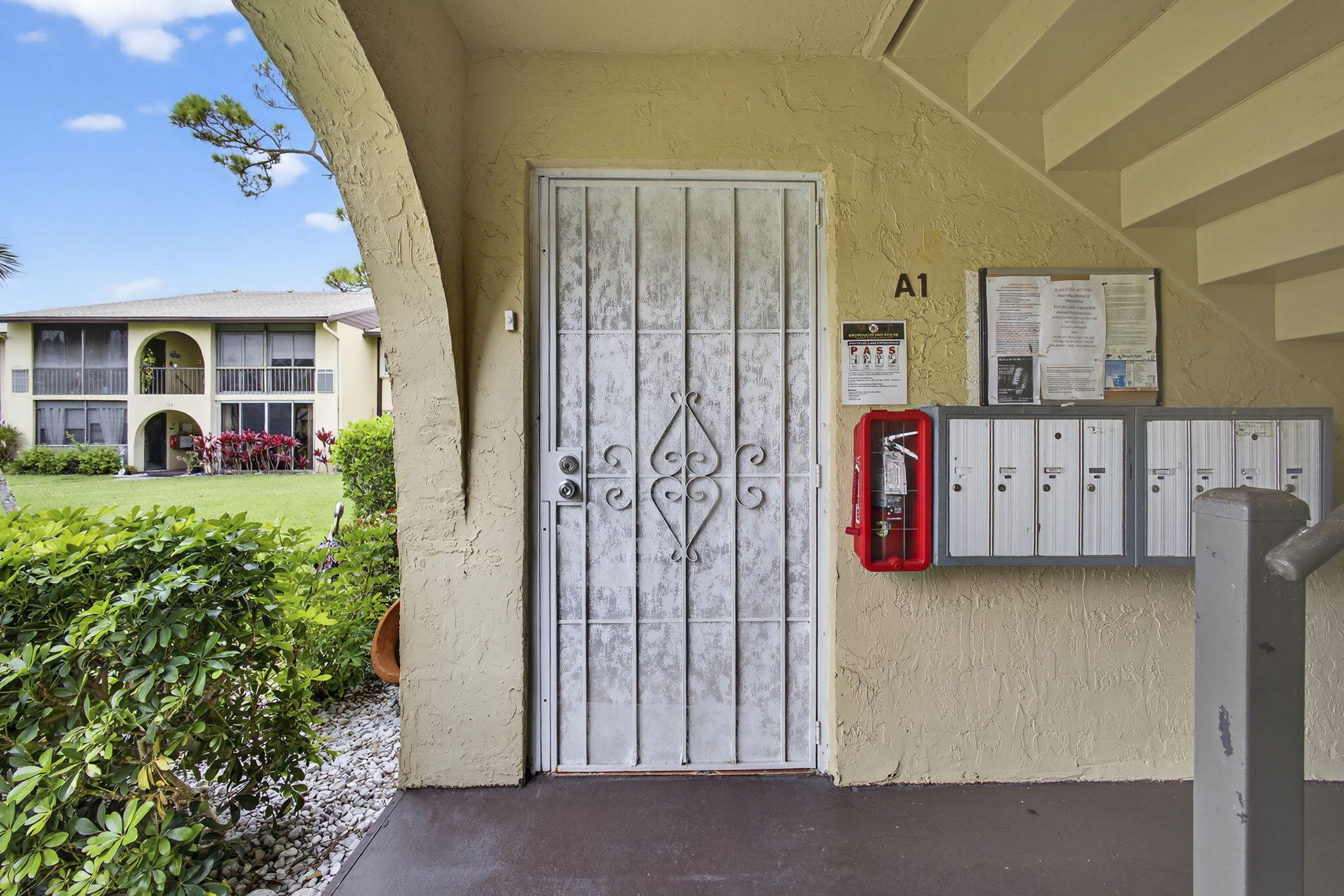 327 Pine Ridge Circle, Unit A1 Greenacres, FL 33463 - Photo 12 of 48 12-web-or-mls-BS1A2972
