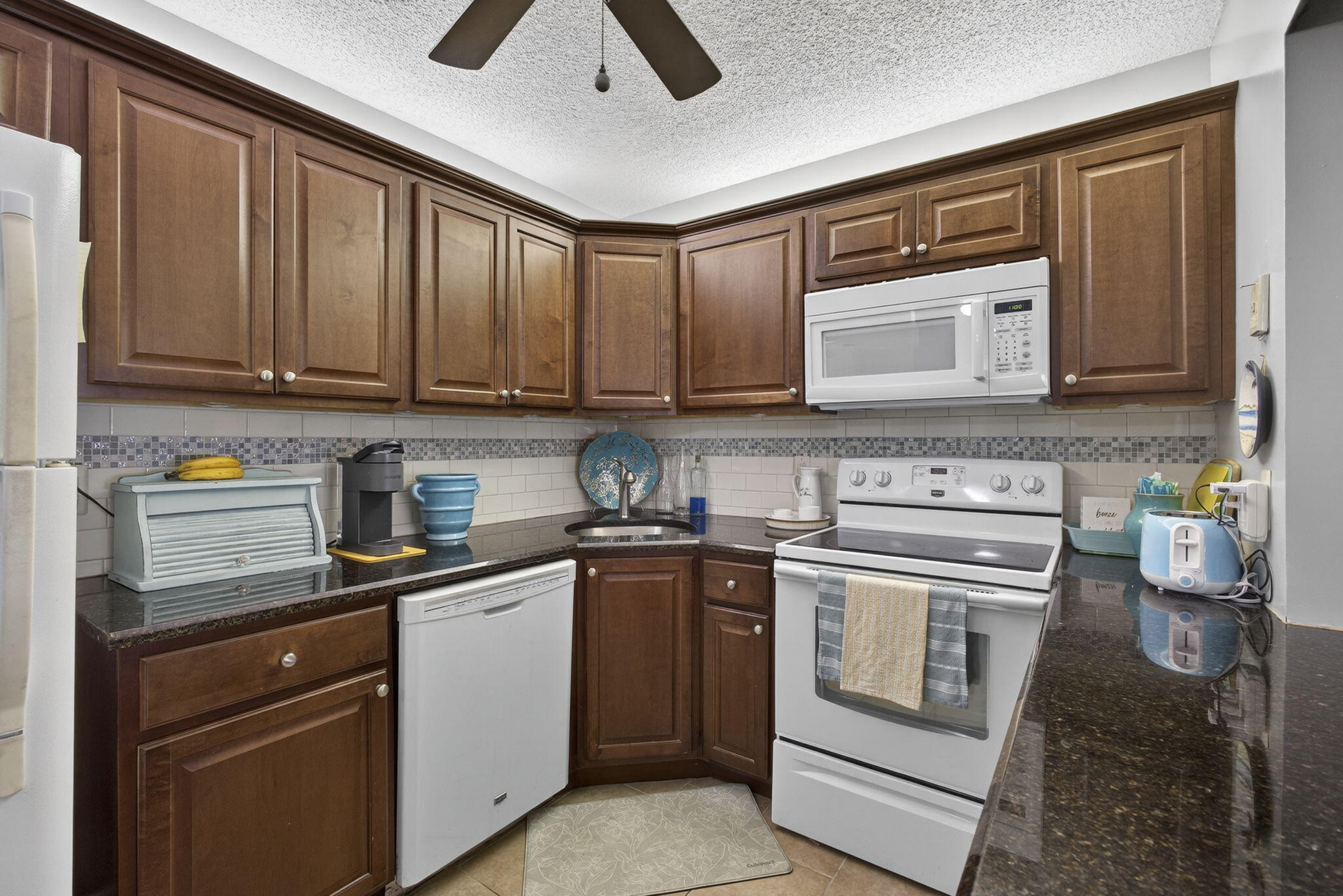 327 Pine Ridge Circle, Unit A1 Greenacres, FL 33463 - Photo 30 of 48 30-web-or-mls-BS1A3072