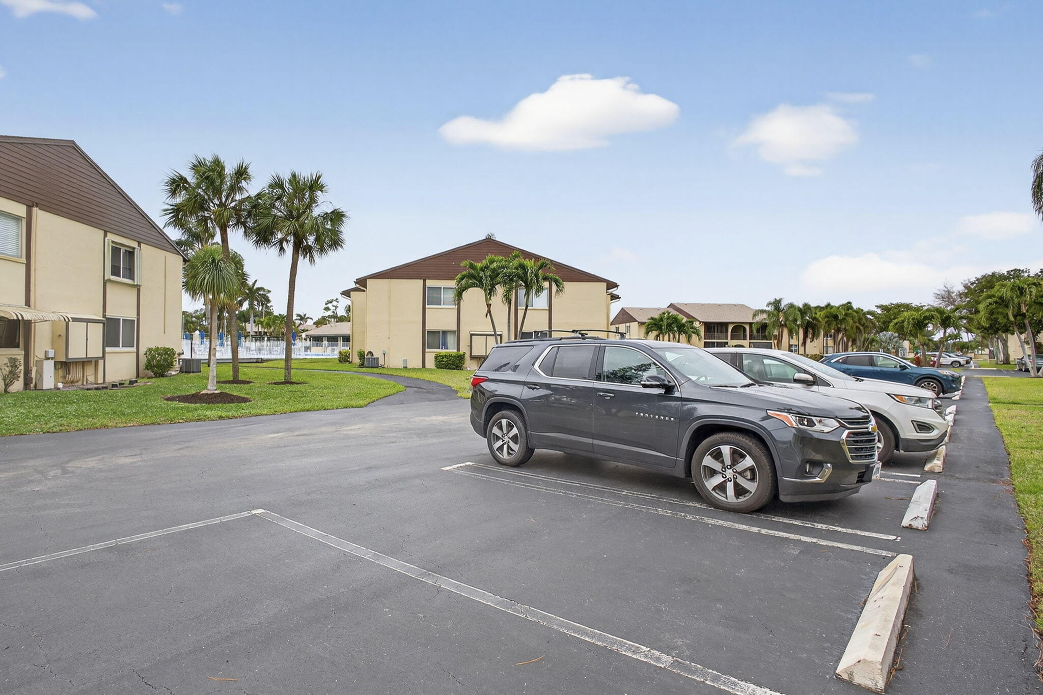 327 Pine Ridge Circle, Unit A1 Greenacres, FL 33463 - Photo 4 of 48 4-web-or-mls-BS1A2917