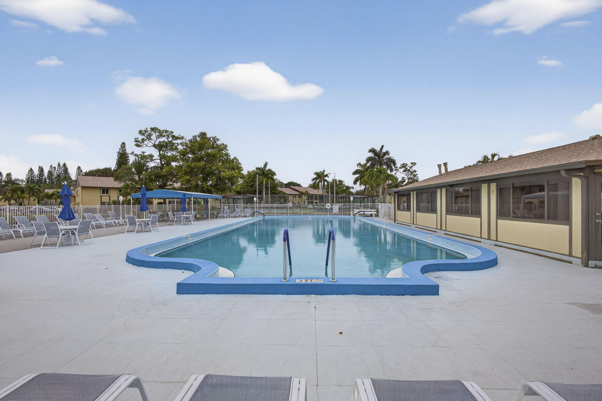 327 Pine Ridge Circle, Unit A1 Greenacres, FL 33463 - Photo 7 of 48 7-web-or-mls-BS1A2932