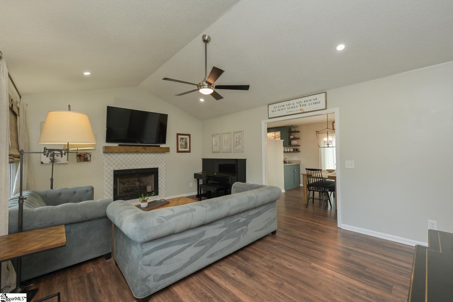 124 Rochester Court Easley, SC 29640 - Photo 6 of 31