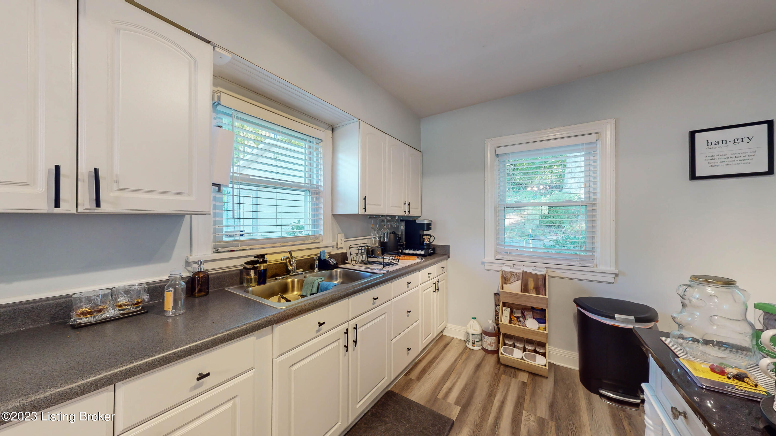 5343 New Cut Road Louisville, KY 40214 - Photo 19 of 32 Kitchen