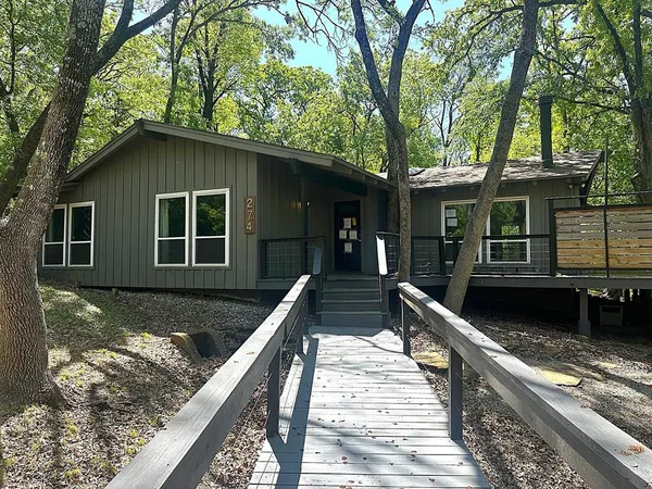 $299,000 | 274 Lakecrest Drive, Pottsboro, TX 75076