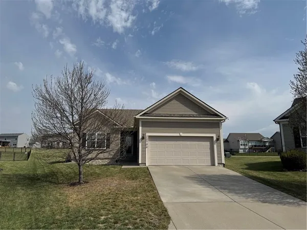 $449,950 | 23706 West 88th Terrace, Lenexa, KS 66227
