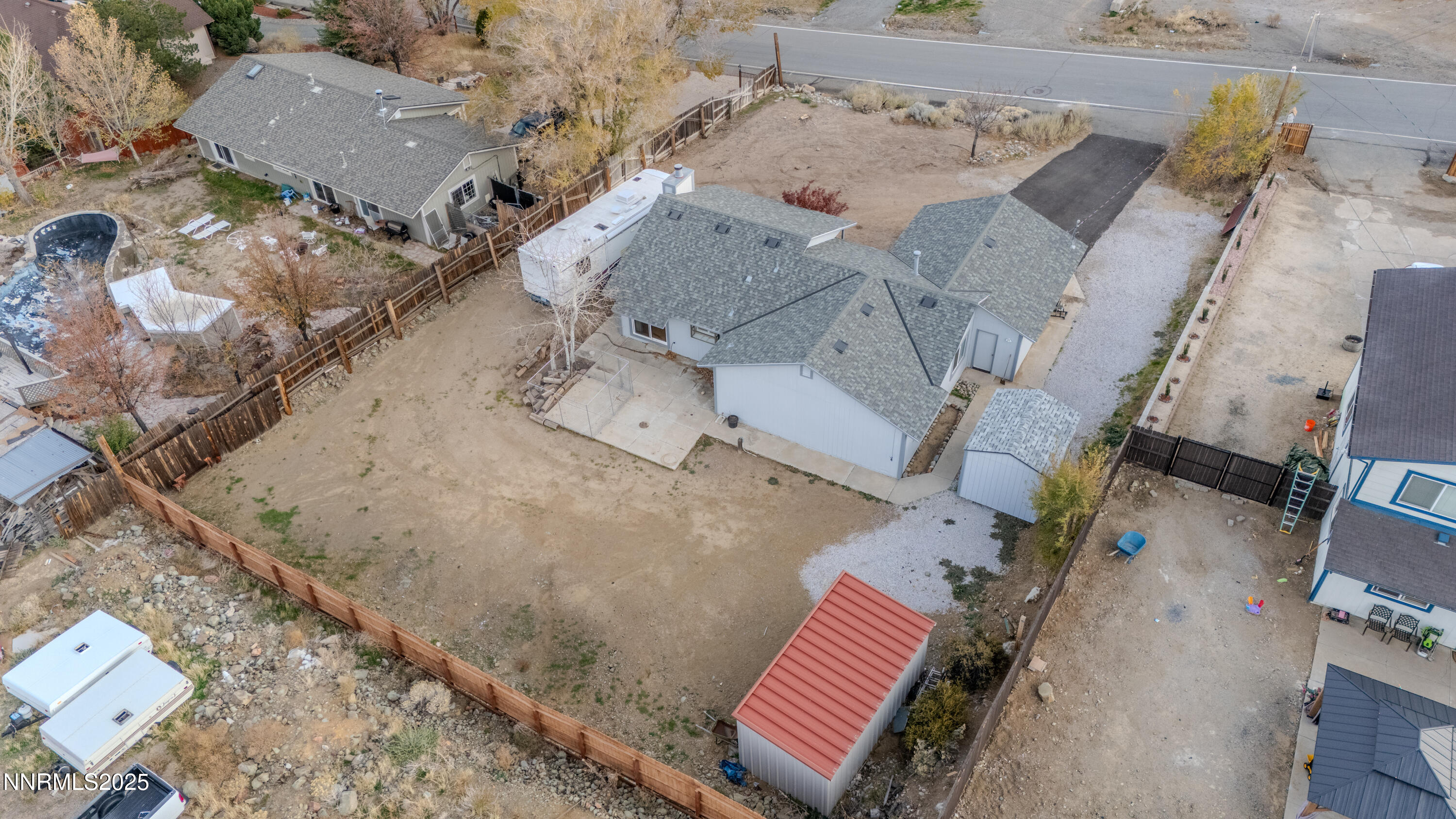 375 Hoge Road Reno, NV 89506 - Photo 33 of 36 an aerial view of a house with a yard