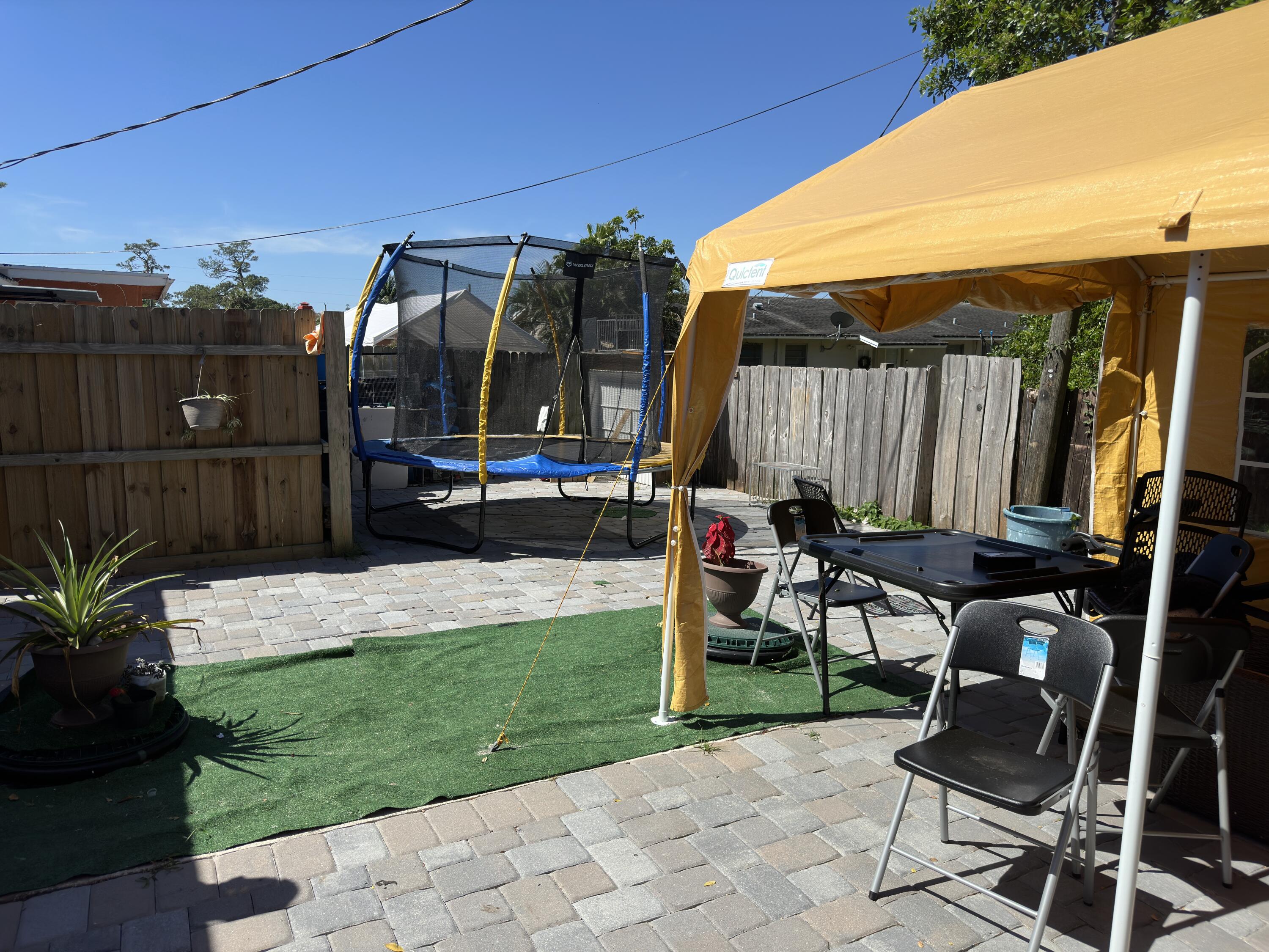 5655 Mango Road West Palm Beach, FL 33413 - Photo 15 of 67 IMG_3444