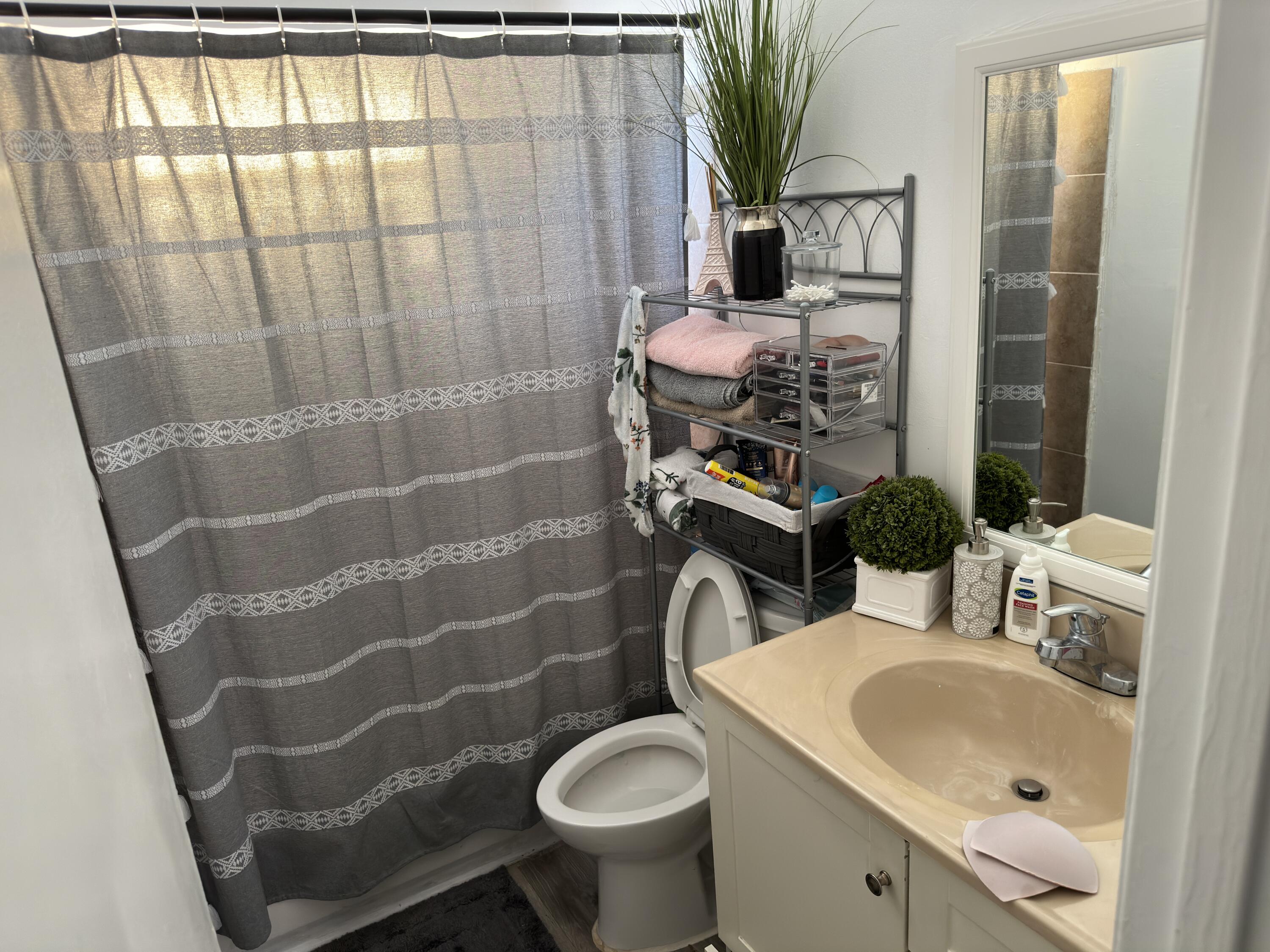 5655 Mango Road West Palm Beach, FL 33413 - Photo 47 of 67 IMG_3486