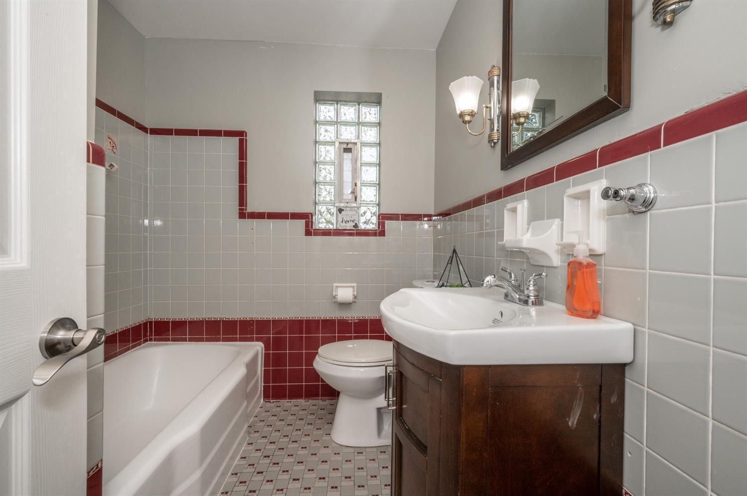 3436 Jessup Road Cincinnati, OH 45239 - Photo 17 of 35