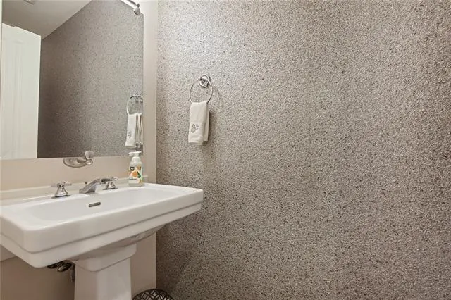 $2,000 | Undisclosed Address, Mandeville, LA 70448