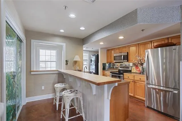 $2,000 | Undisclosed Address, Mandeville, LA 70448