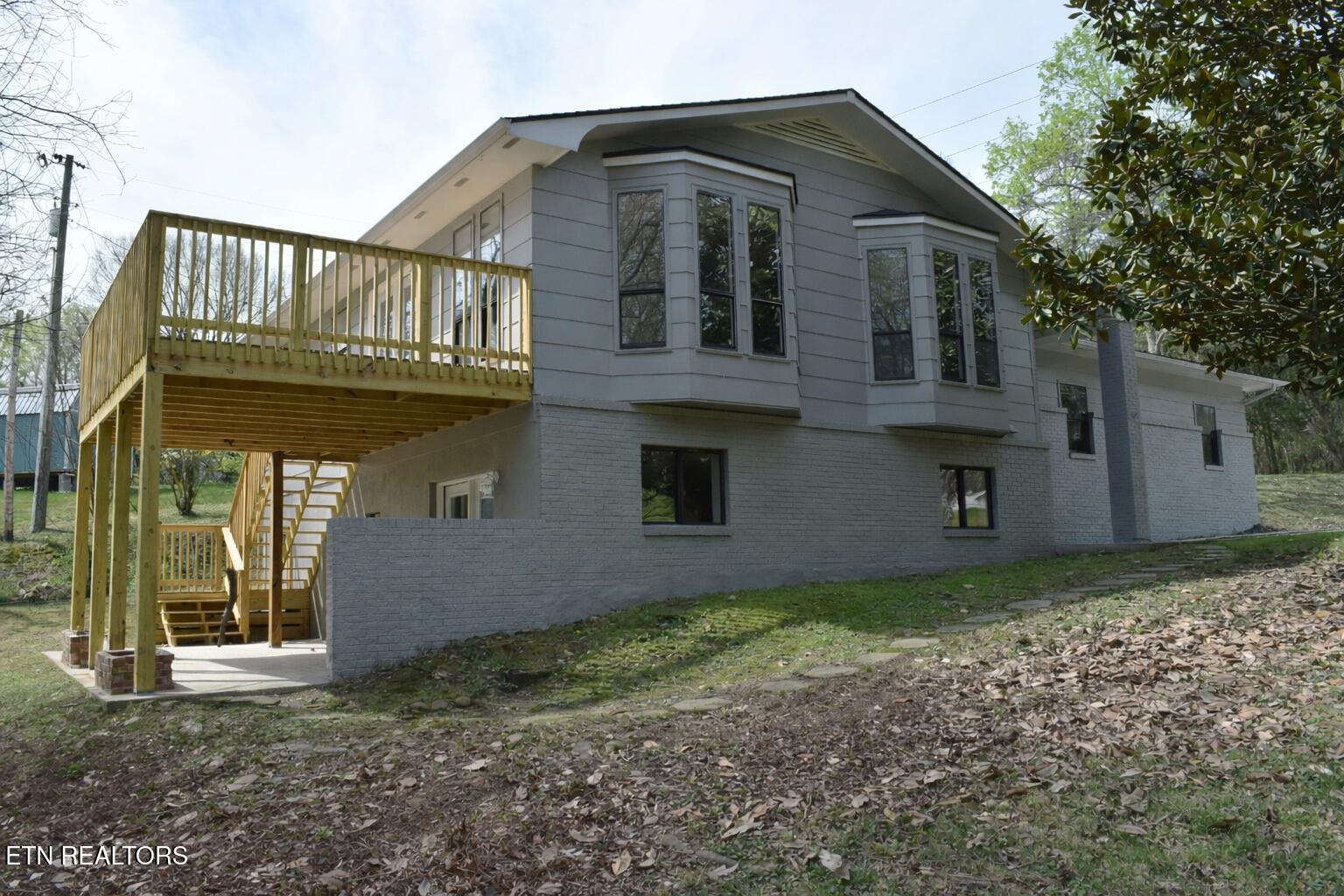 153 Watson Circle Clinton, TN 37716 - Photo 1 of 59 3