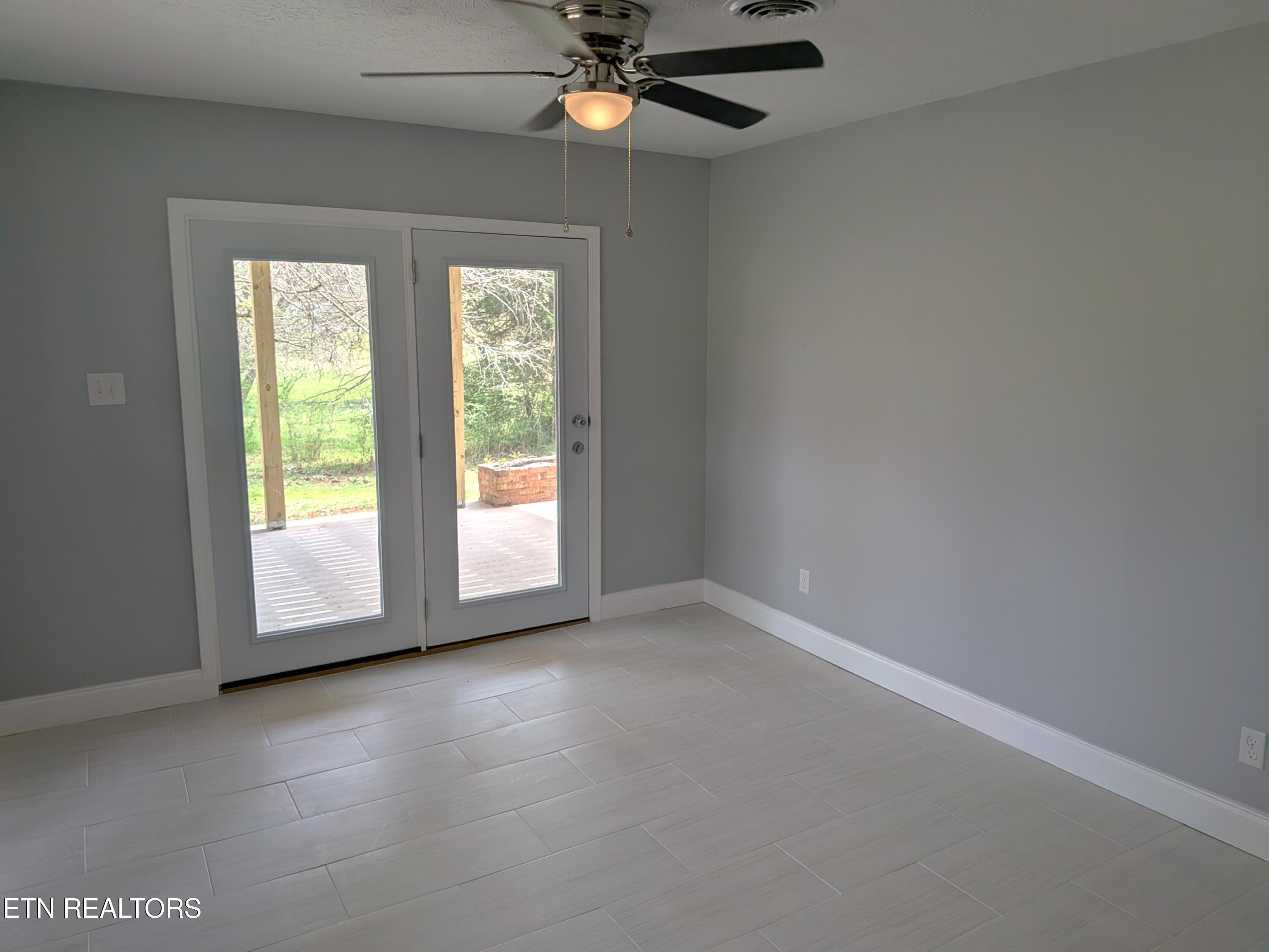 153 Watson Circle Clinton, TN 37716 - Photo 35 of 59 PXL_20260403_173457373.MP