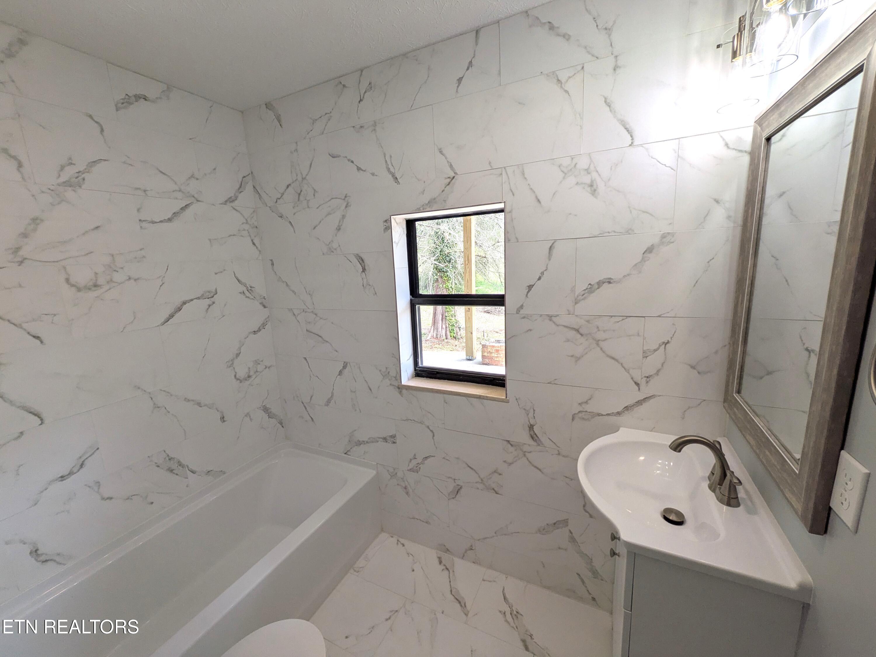 153 Watson Circle Clinton, TN 37716 - Photo 46 of 59 PXL_20260403_174132286