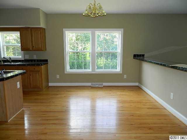 833 Myrtle Clark Kelly Road Mount Holly, NC 28120 - Photo 4 of 16 Gallery Image 4