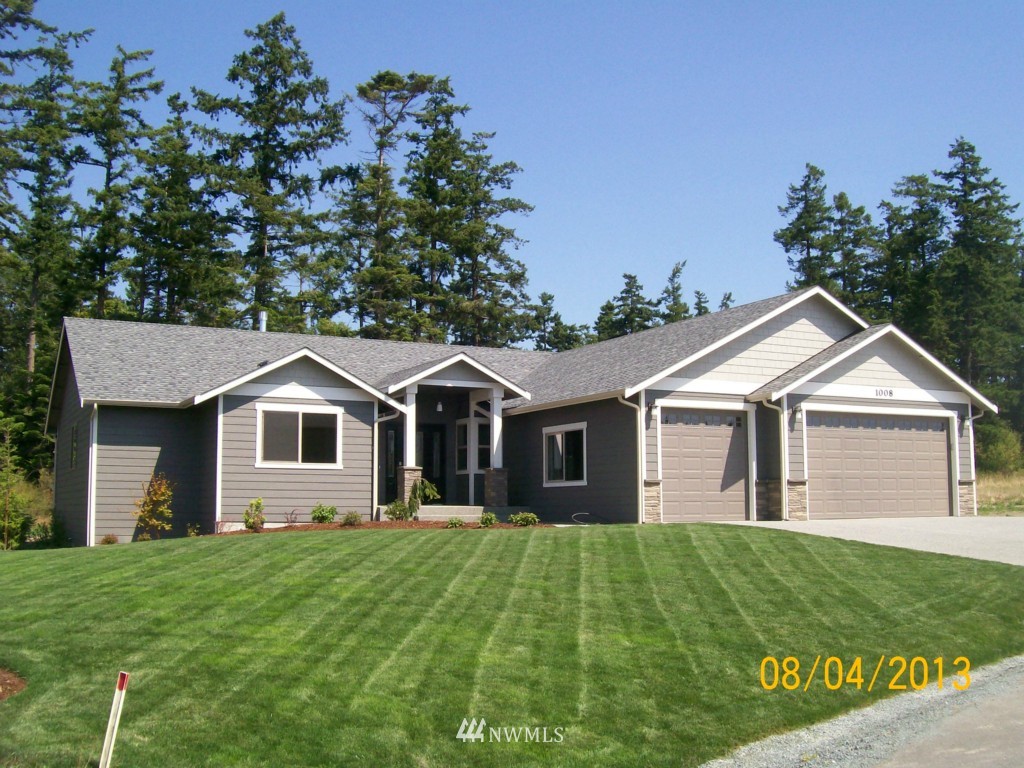 1008 Lyle Ridge Circle Oak Harbor, WA 98277 - Photo 1 of 20 Gallery Image 1