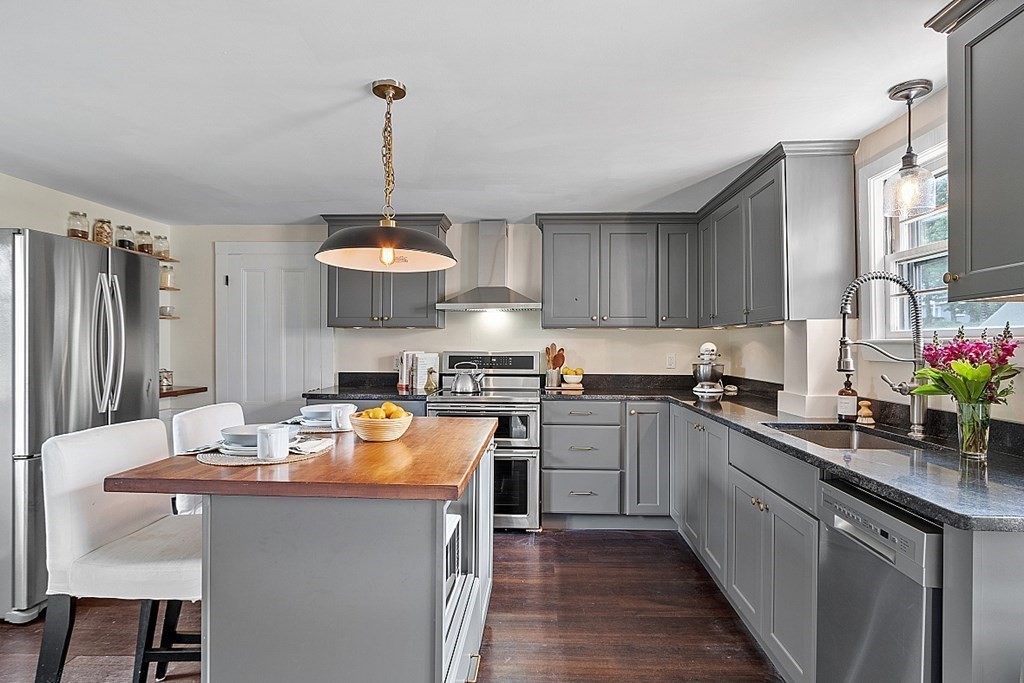 239 High Plain Road Andover, MA 01810 - Photo 13 of 42 Gallery Image 13