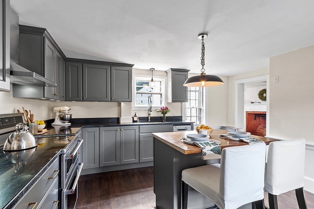 239 High Plain Road Andover, MA 01810 - Photo 15 of 42 Gallery Image 15