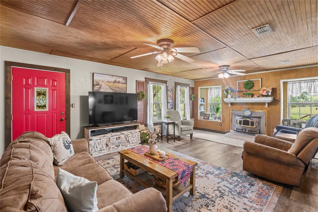 2461 County Road Blossom, TX 75416 - Photo 19 of 27