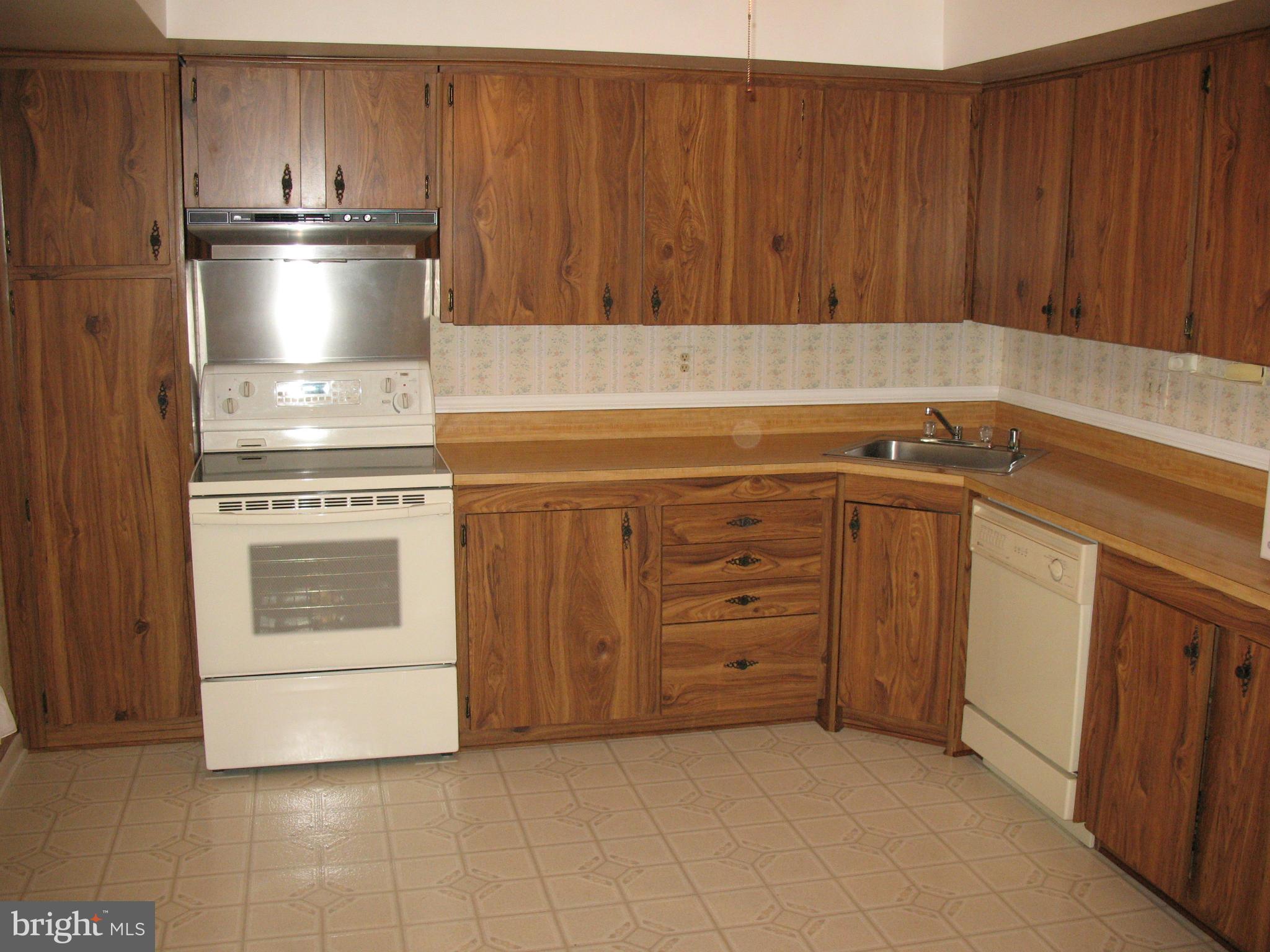 9618 Trepid Road Baltimore, MD 21236 - Photo 2 of 30 Kitchen