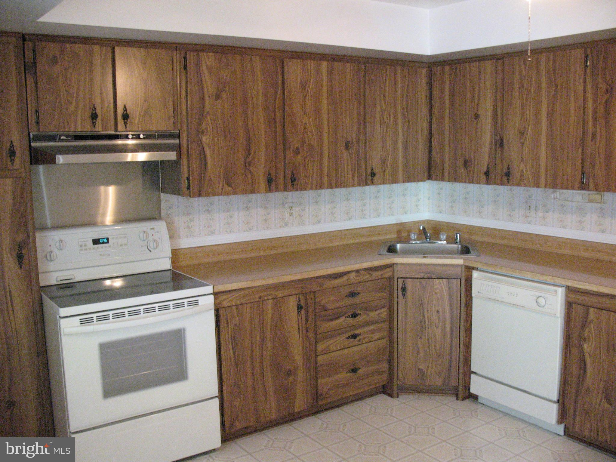 9618 Trepid Road Baltimore, MD 21236 - Photo 11 of 30 Kitchen