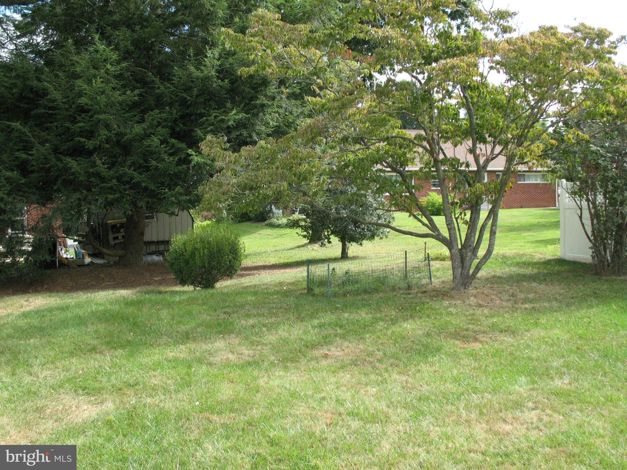 9618 Trepid Road Baltimore, MD 21236 - Photo 3 of 30 Exterior (Rear) Yard